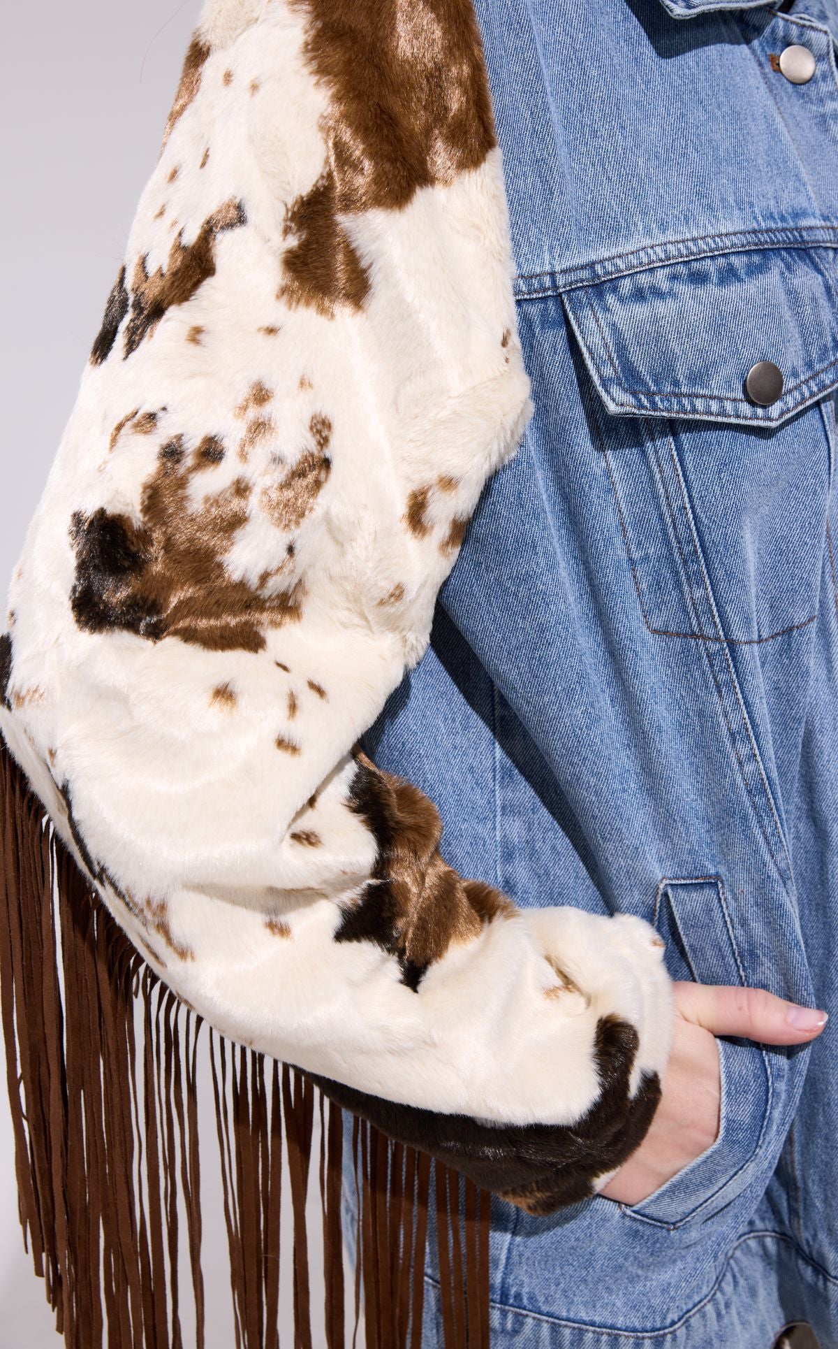 LILA-DENIM WESTERN FRINGE JACKET - Image 4