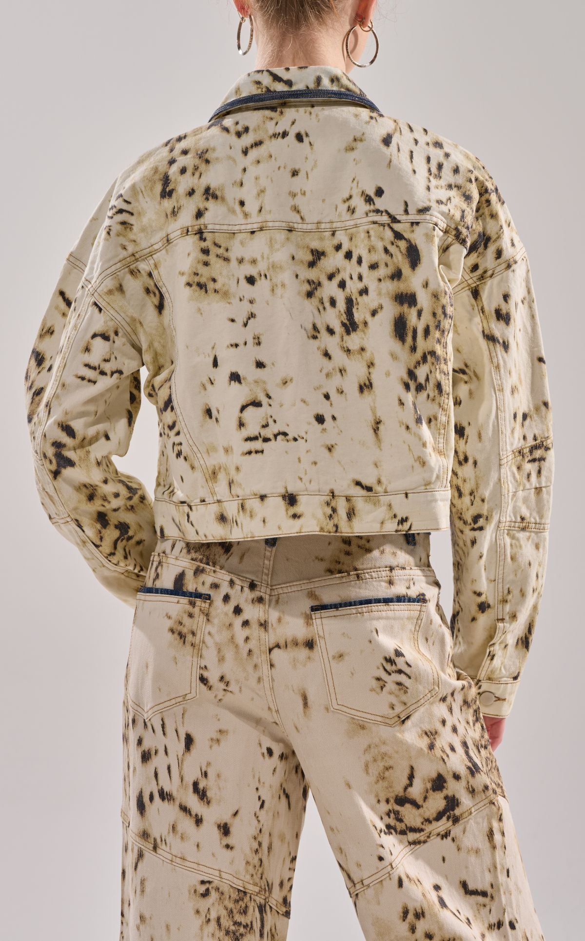 SANTANA-IVORYMULTI COW PRINT DENIM JACKET - Image 4