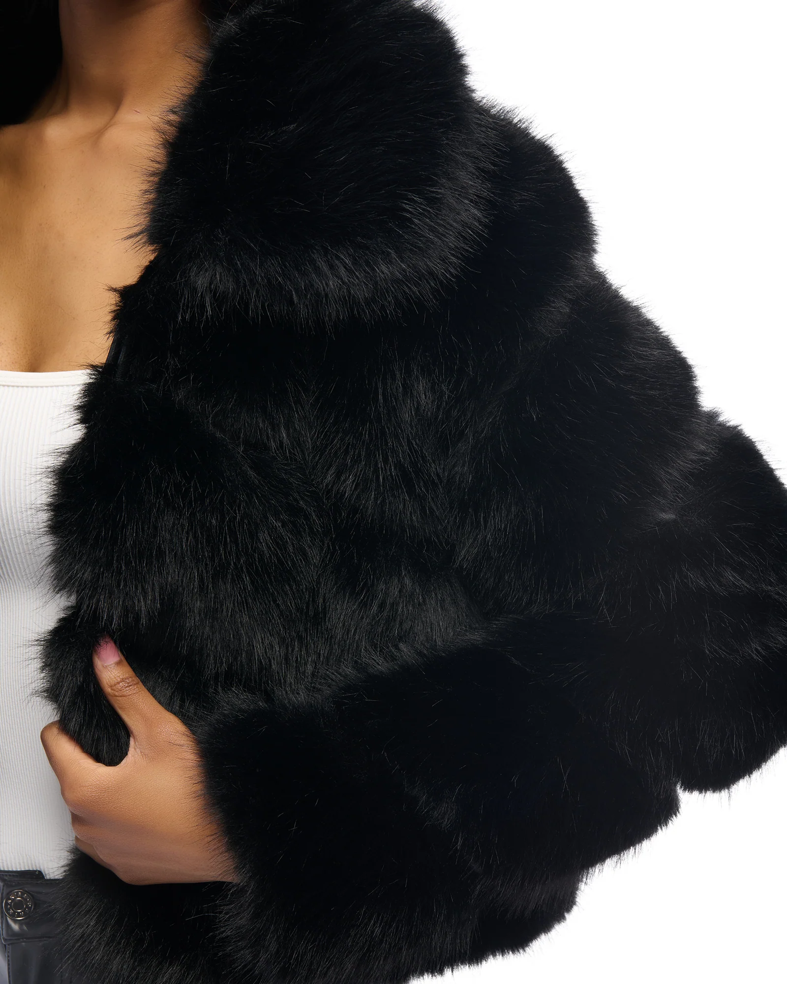 TUMI-BLK FAUX FUR JACKET - Image 4