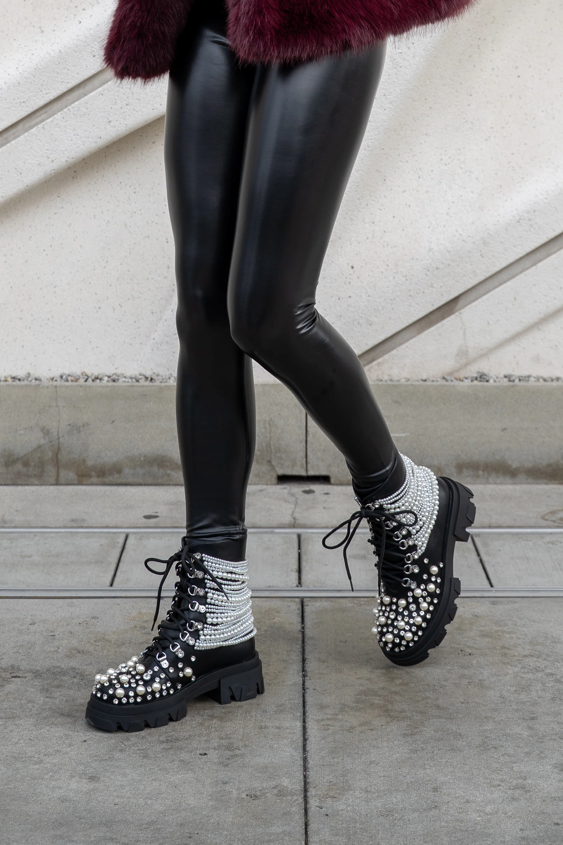 TWINKLEY-BLACK FLAT BOOTIE - Image 6